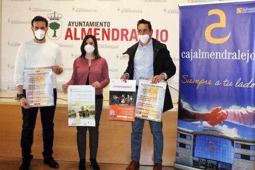 Domingo Cruz acompaña al conservatorio Tomás Bote en la presentación del XXXI Ciclo de Conciertos